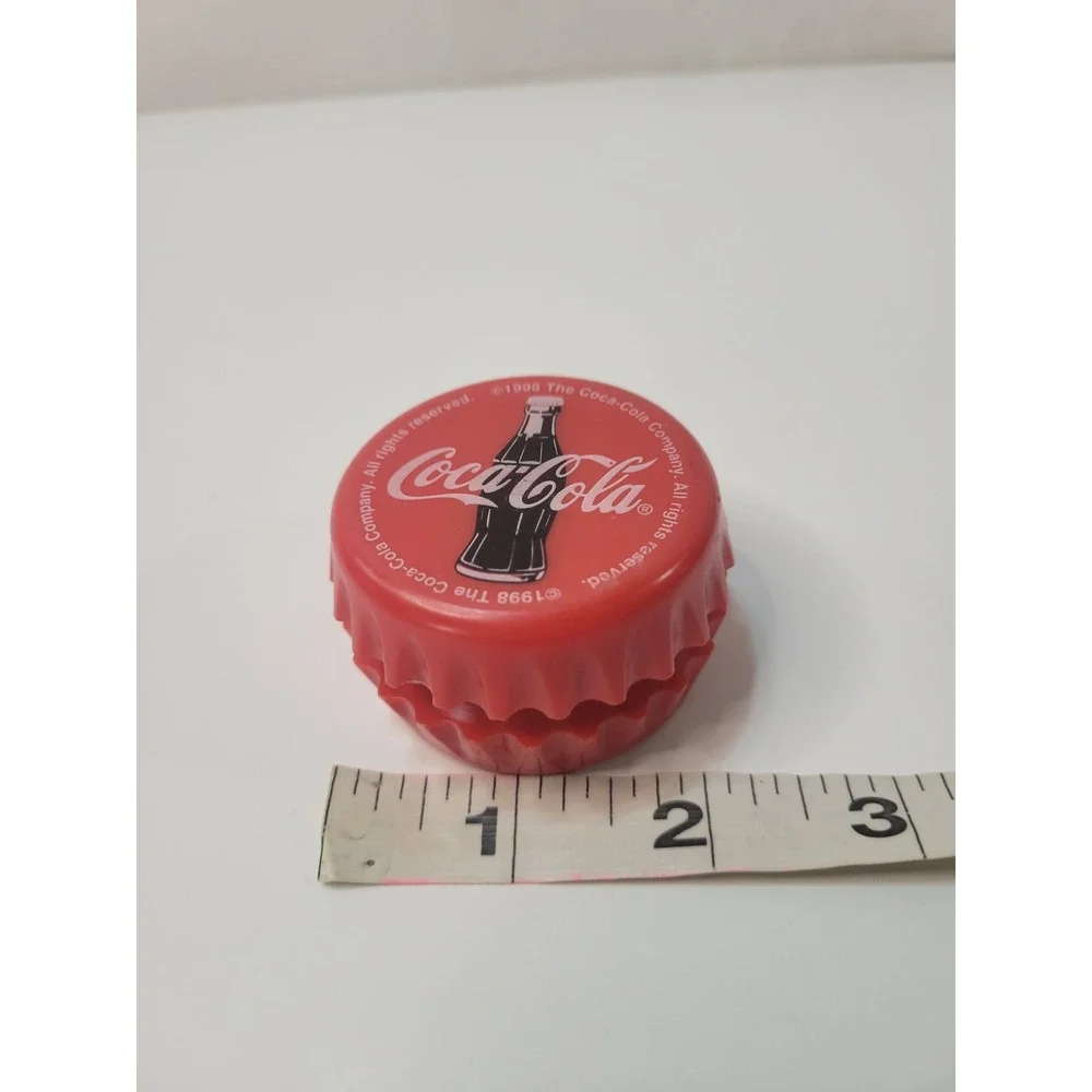 1998‎ Coca Cola Yo Yo Bottle Cap Collectible Toy Red